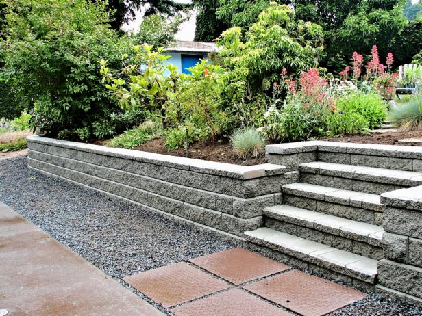 retaining wall with landscape