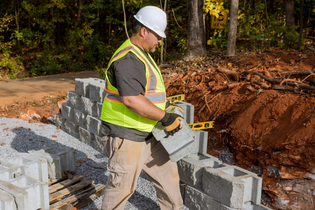 inspect retaining wall during construciton